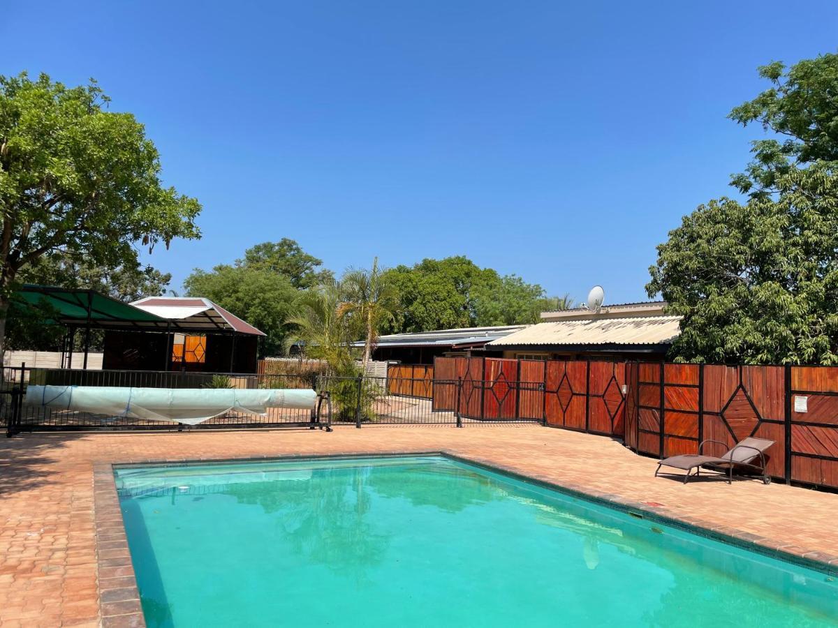 Buffalo Hotel Hectorspruit Екстер'єр фото