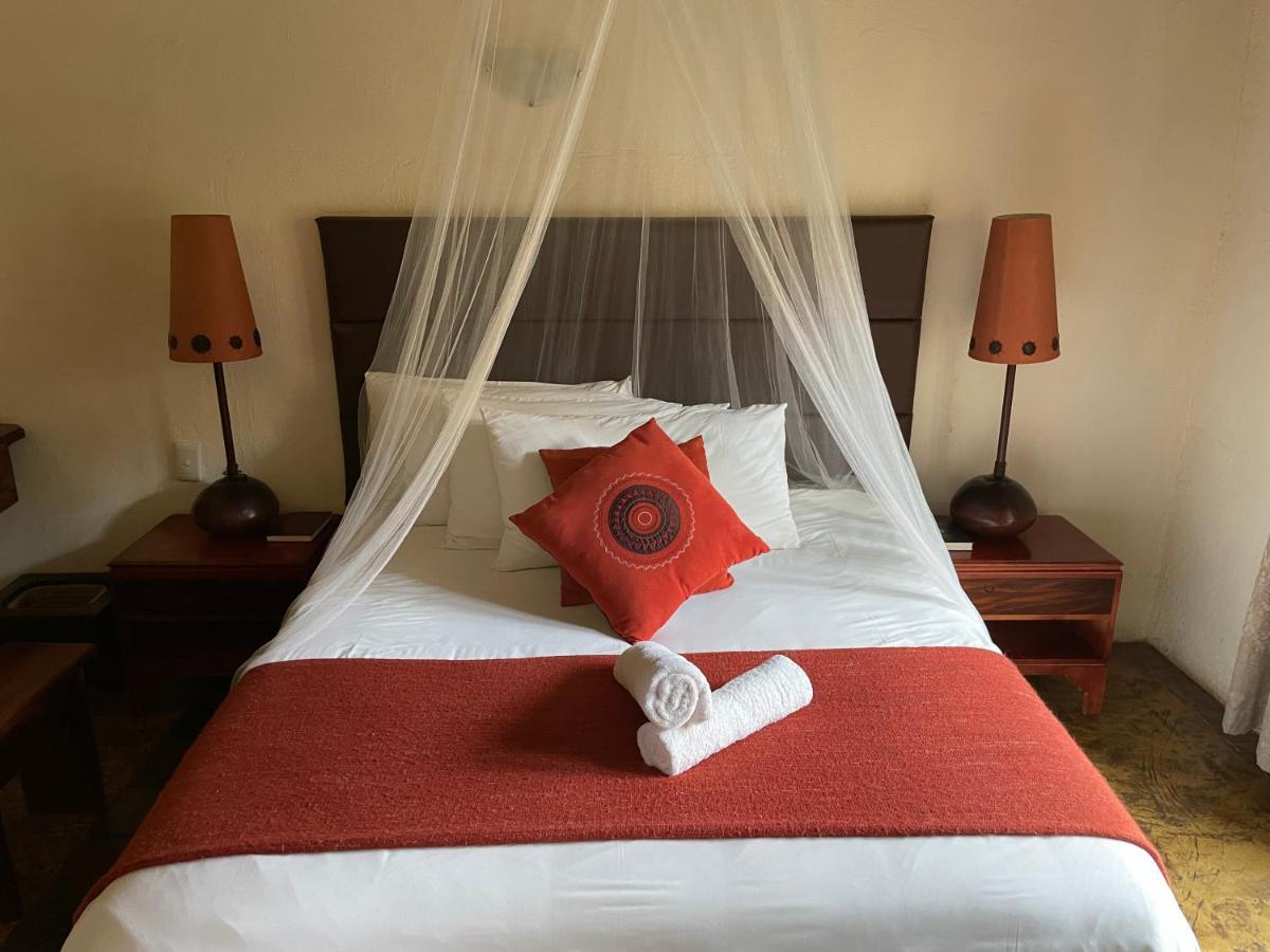 Buffalo Hotel Hectorspruit Екстер'єр фото