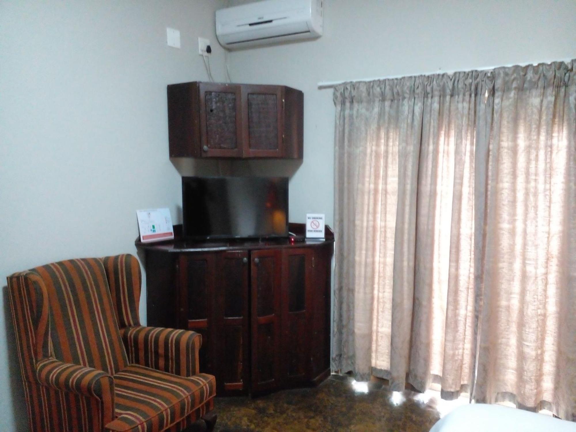 Buffalo Hotel Hectorspruit Екстер'єр фото
